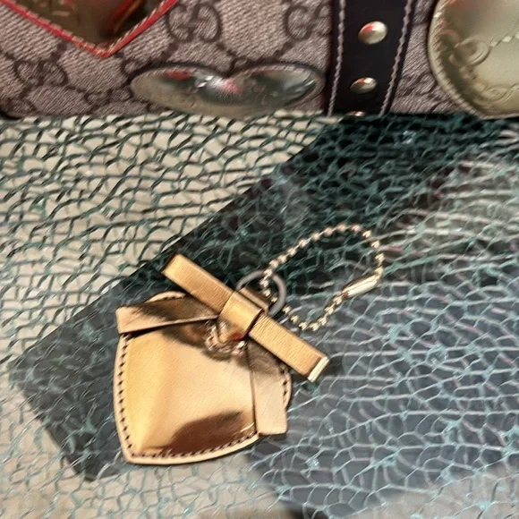 GUCCI GG C Canvas Limited Edition Heart Pattern Boston Bag Brown Leather NWOT - Picture 14 of 15